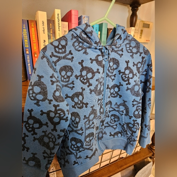 BOYS SIZE 3T ZIP UP - Picture 2 of 4